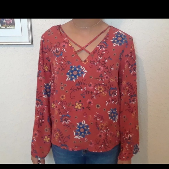 Bundle of Blouses - Picture 5 of 6